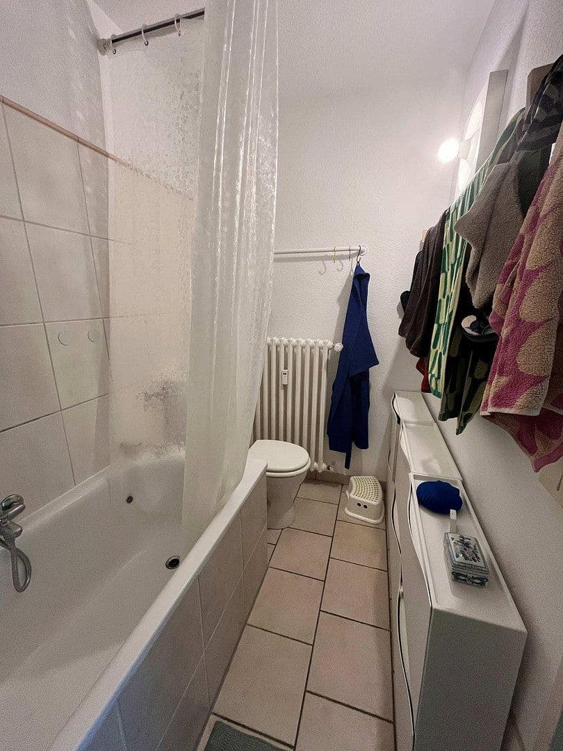 Pronájem bytu 3+1 70 m², Kapellenhofweg 1, Köln, Severní Porýní-Vestfálsko Pronájem bytu 3+1 70 m², Kapellenhofweg 1, Köln, Severní Porýní-Vestfálsko