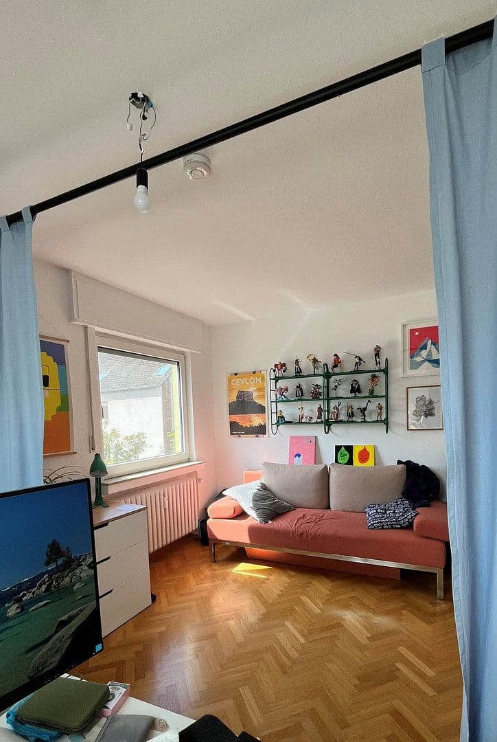 Pronájem bytu 3+1 70 m², Kapellenhofweg 1, Köln, Severní Porýní-Vestfálsko Pronájem bytu 3+1 70 m², Kapellenhofweg 1, Köln, Severní Porýní-Vestfálsko