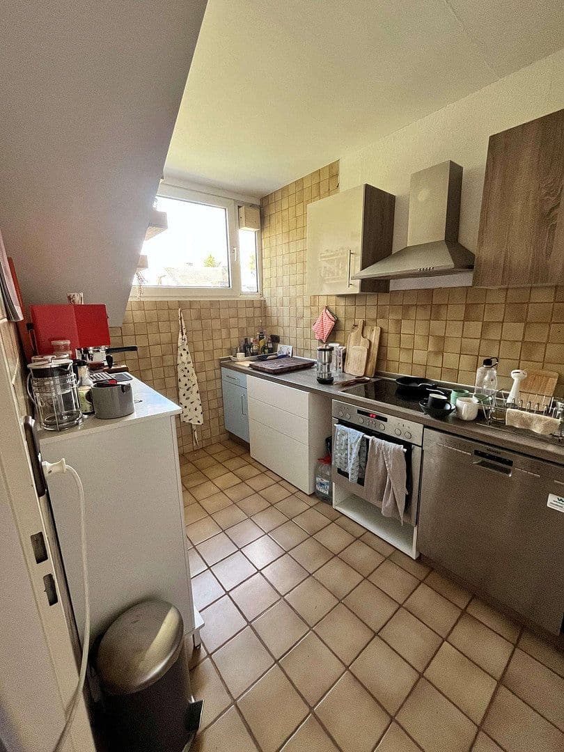 Pronájem bytu 3+1 70 m², Kapellenhofweg 1, Köln, Severní Porýní-Vestfálsko Pronájem bytu 3+1 70 m², Kapellenhofweg 1, Köln, Severní Porýní-Vestfálsko