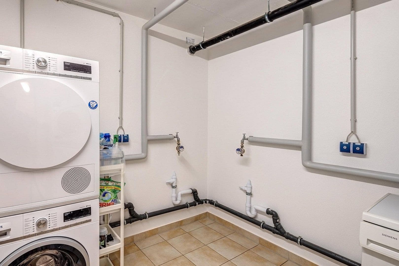Pronájem bytu 1+1 42 m², Uhdestraße 14d, München, Bavorsko Pronájem bytu 1+1 42 m², Uhdestraße 14d, München, Bavorsko