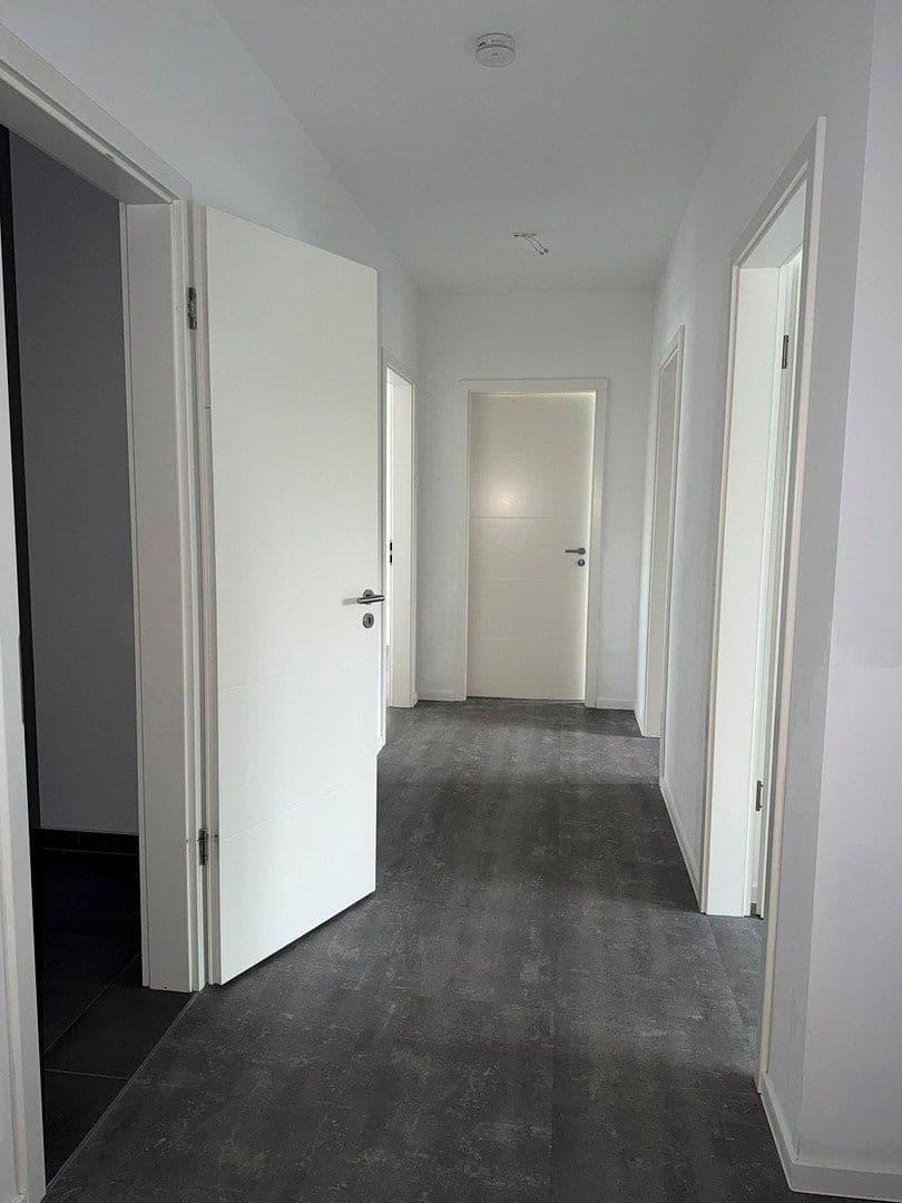 Pronájem bytu 4+1 105 m², Treppendorfer Str. 47, Lubín, Braniborsko Pronájem bytu 4+1 105 m², Treppendorfer Str. 47, Lubín, Braniborsko