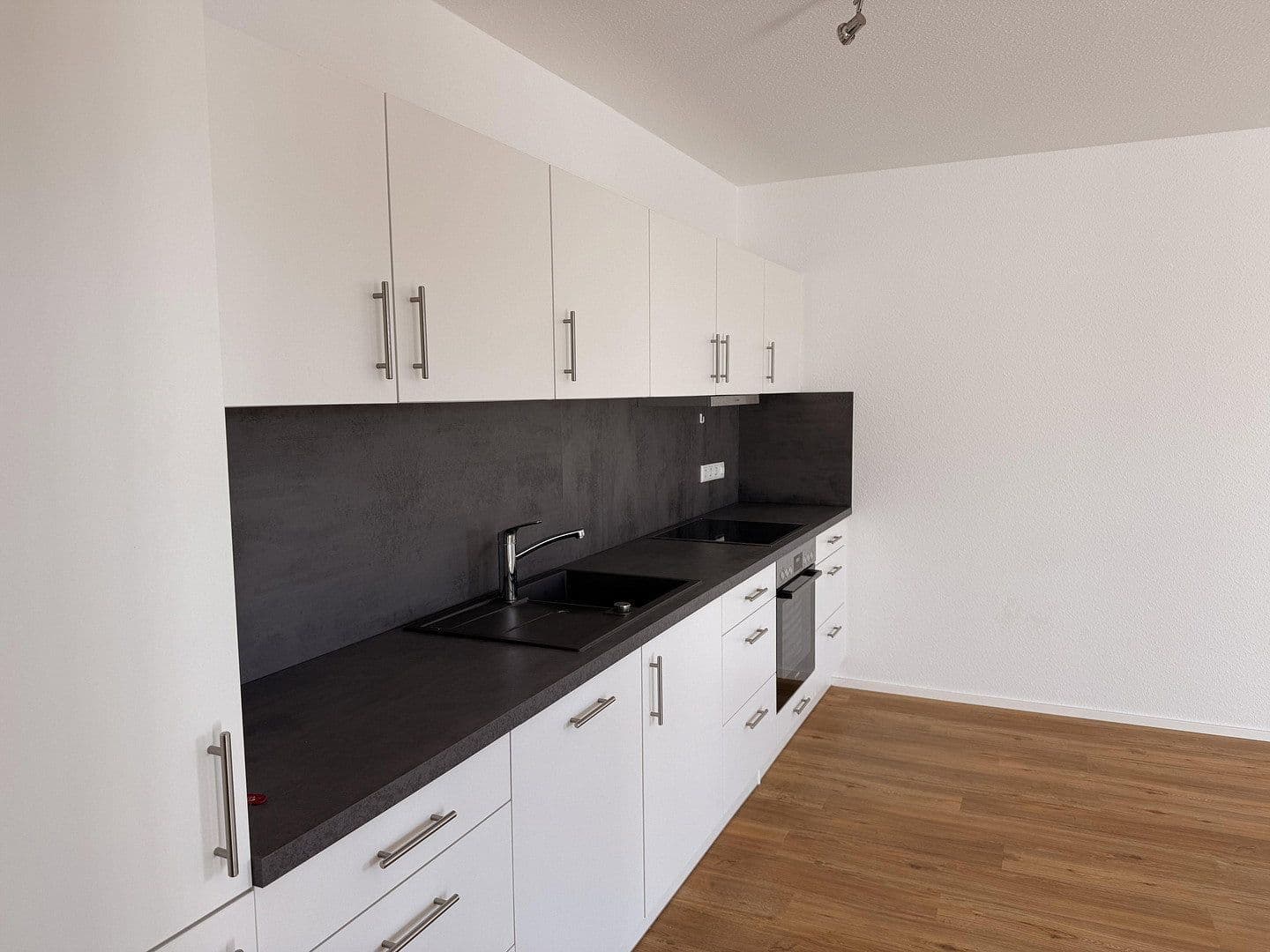 Pronájem bytu 2+1 61 m², Rathausstr. 1, Wellendingen, Bádensko-Württembersko Pronájem bytu 2+1 61 m², Rathausstr. 1, Wellendingen, Bádensko-Württembersko