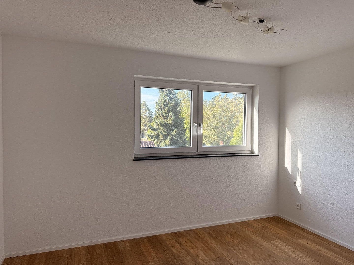 Pronájem bytu 2+1 61 m², Rathausstr. 1, Wellendingen, Bádensko-Württembersko Pronájem bytu 2+1 61 m², Rathausstr. 1, Wellendingen, Bádensko-Württembersko