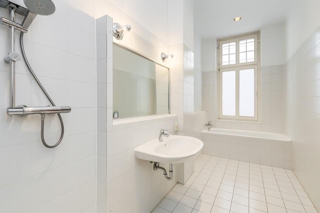 Prodej bytu 3+1 112 m², Berlin, Berlín Prodej bytu 3+1 112 m², Berlin, Berlín