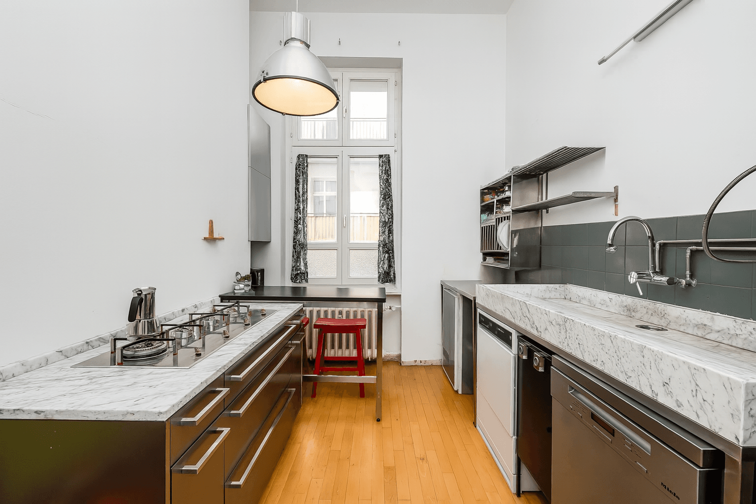 Prodej bytu 3+1 112 m², Berlin, Berlín Prodej bytu 3+1 112 m², Berlin, Berlín