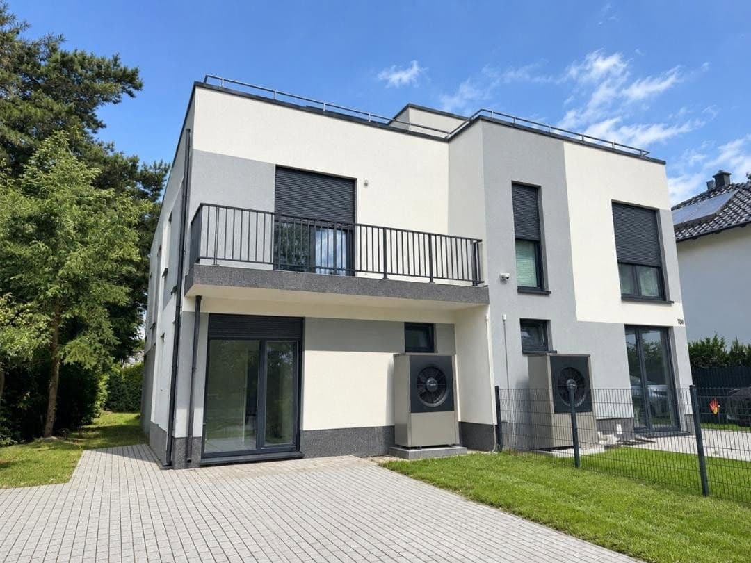 Prodej domu 150 m², pozemek 394 m², Enkenbacher Weg 106, Berlin, Berlín Prodej domu 150 m², pozemek 394 m², Enkenbacher Weg 106, Berlin, Berlín