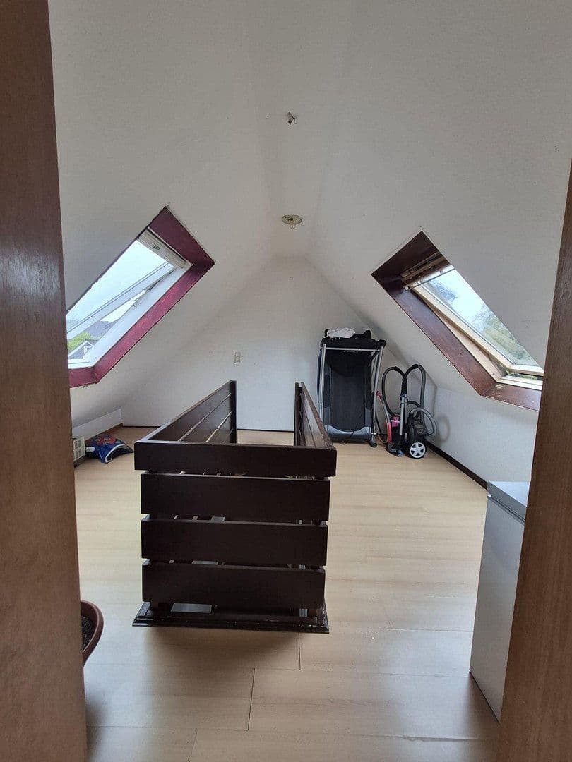 Pronájem bytu 4+kk 86 m², Neumeyerstr. 5, Remscheid, Severní Porýní-Vestfálsko Pronájem bytu 4+kk 86 m², Neumeyerstr. 5, Remscheid, Severní Porýní-Vestfálsko