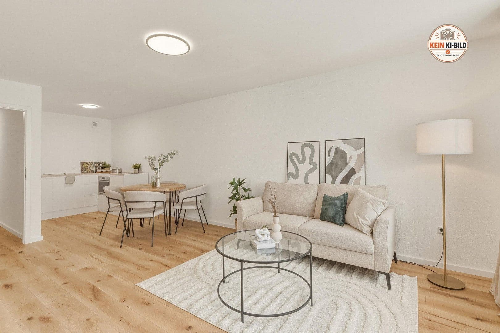 Prodej bytu 2+1 60 m², Rangenbergerstraße 20, Reutlingen, Bádensko-Württembersko Prodej bytu 2+1 60 m², Rangenbergerstraße 20, Reutlingen, Bádensko-Württembersko