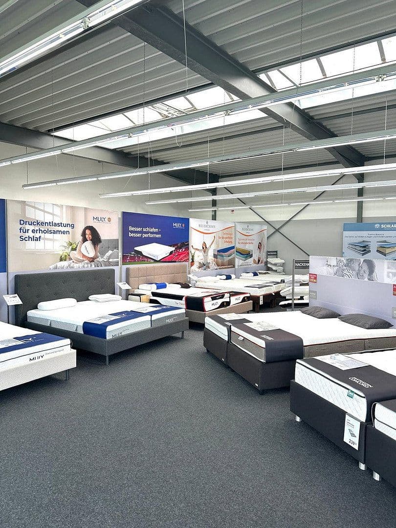 Prodej nebytového prostoru 3.166 m², Detmold, Severní Porýní-Vestfálsko Prodej nebytového prostoru 3.166 m², Detmold, Severní Porýní-Vestfálsko