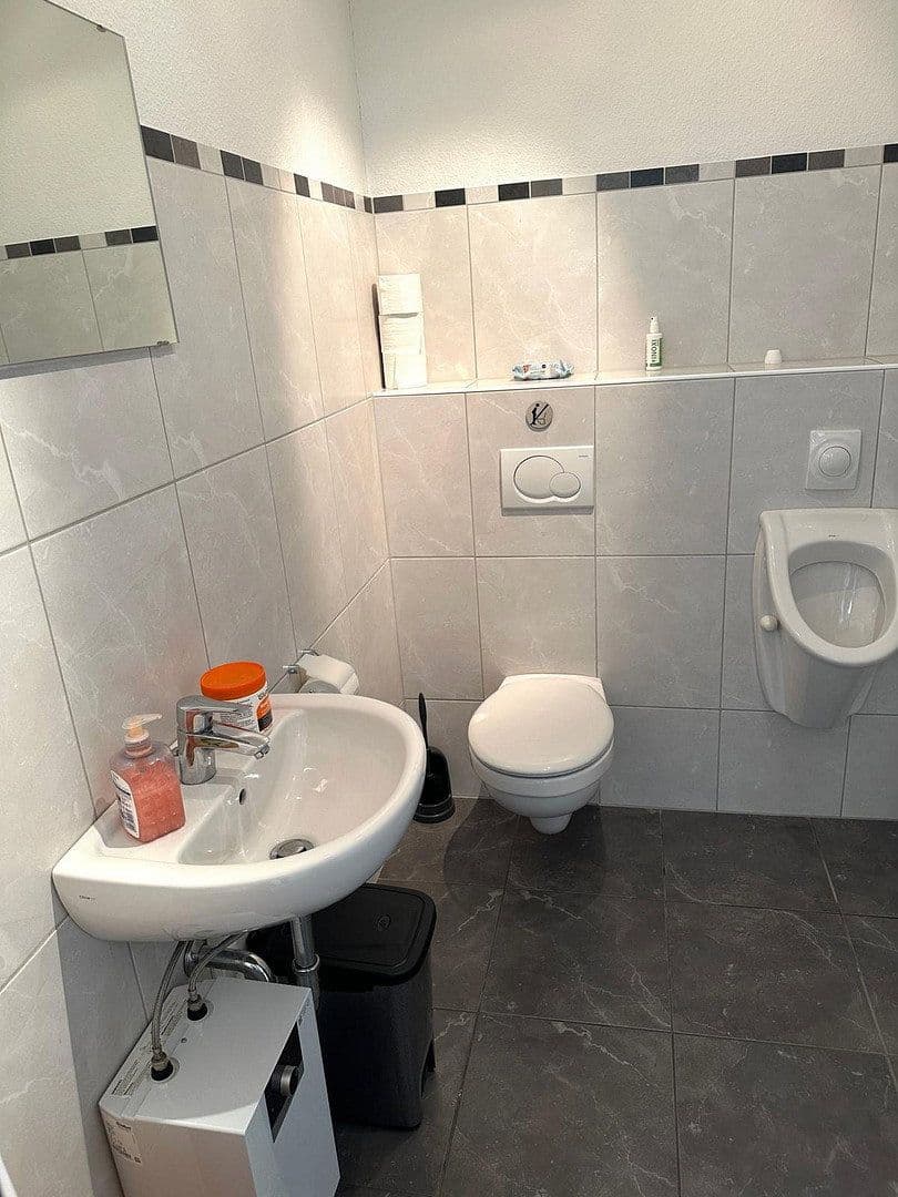 Prodej nebytového prostoru 3.166 m², Detmold, Severní Porýní-Vestfálsko Prodej nebytového prostoru 3.166 m², Detmold, Severní Porýní-Vestfálsko
