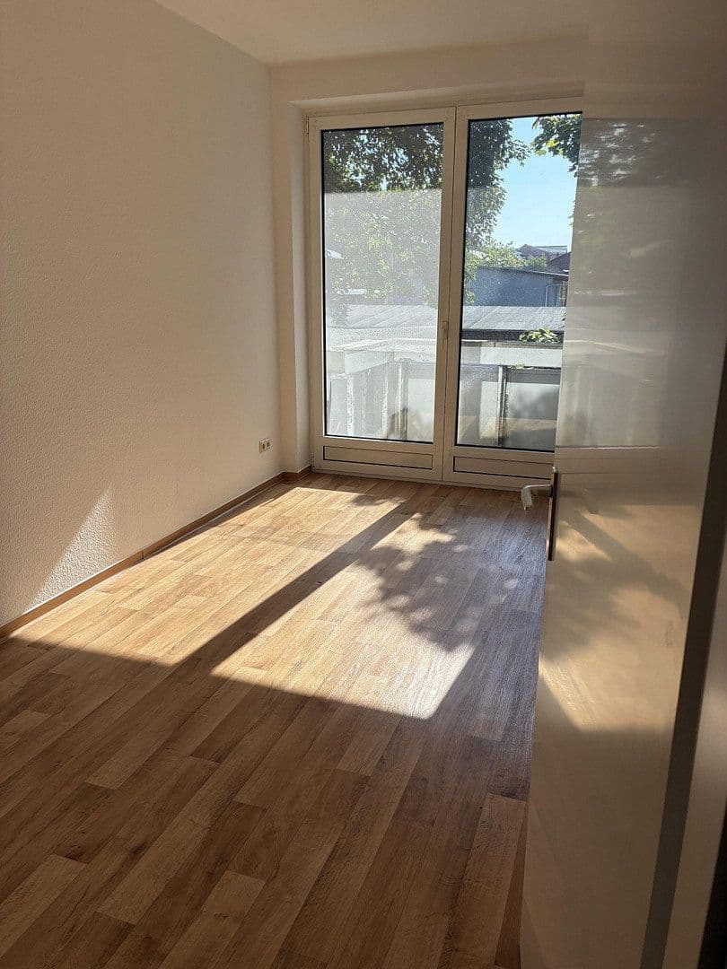 Pronájem bytu 3+1 76 m², Klenower Str. 57, Ludwigslust, Mecklenburg-Vorpommern Pronájem bytu 3+1 76 m², Klenower Str. 57, Ludwigslust, Mecklenburg-Vorpommern