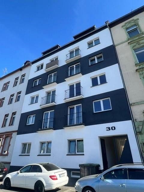 Pronájem bytu 2+1 60 m², Löwenstraße 30, Offenbach, Hessen Pronájem bytu 2+1 60 m², Löwenstraße 30, Offenbach, Hessen