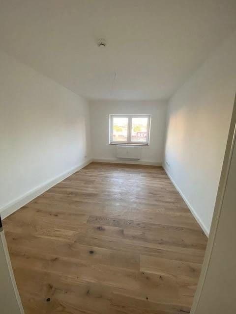 Pronájem bytu 2+1 60 m², Löwenstraße 30, Offenbach, Hessen Pronájem bytu 2+1 60 m², Löwenstraße 30, Offenbach, Hessen