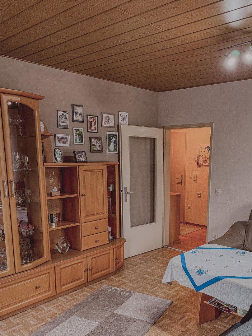 Pronájem bytu 2+1 60 m², Nürnberger Straße 11, Cadolzburg, Bavorsko Pronájem bytu 2+1 60 m², Nürnberger Straße 11, Cadolzburg, Bavorsko