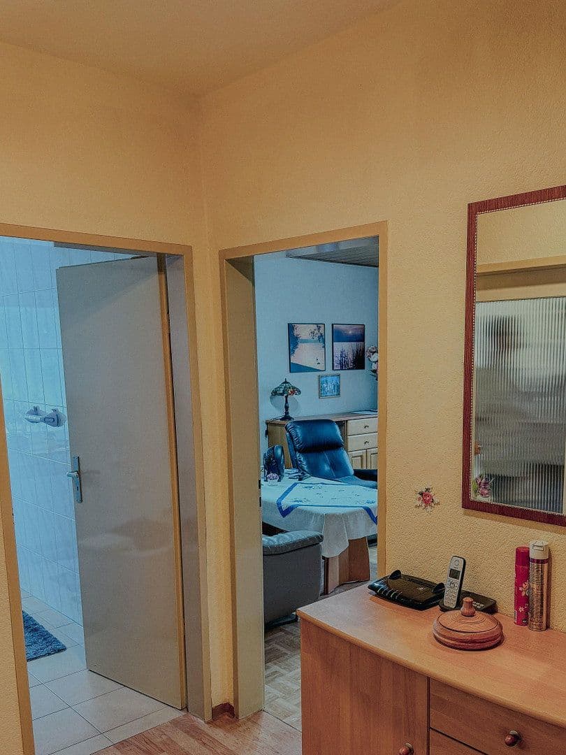 Pronájem bytu 2+1 60 m², Nürnberger Straße 11, Cadolzburg, Bavorsko Pronájem bytu 2+1 60 m², Nürnberger Straße 11, Cadolzburg, Bavorsko