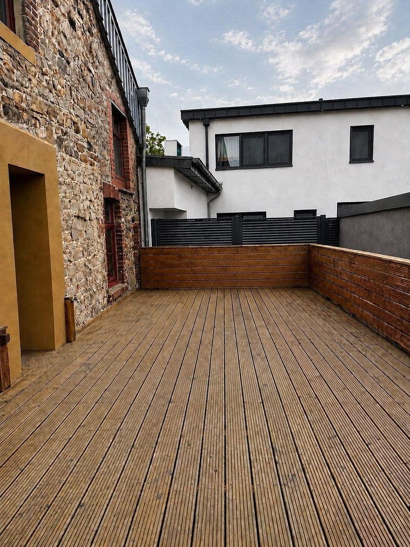 Prodej domu 136 m², pozemek 191 m², Cáchy, Severní Porýní-Vestfálsko Prodej domu 136 m², pozemek 191 m², Cáchy, Severní Porýní-Vestfálsko