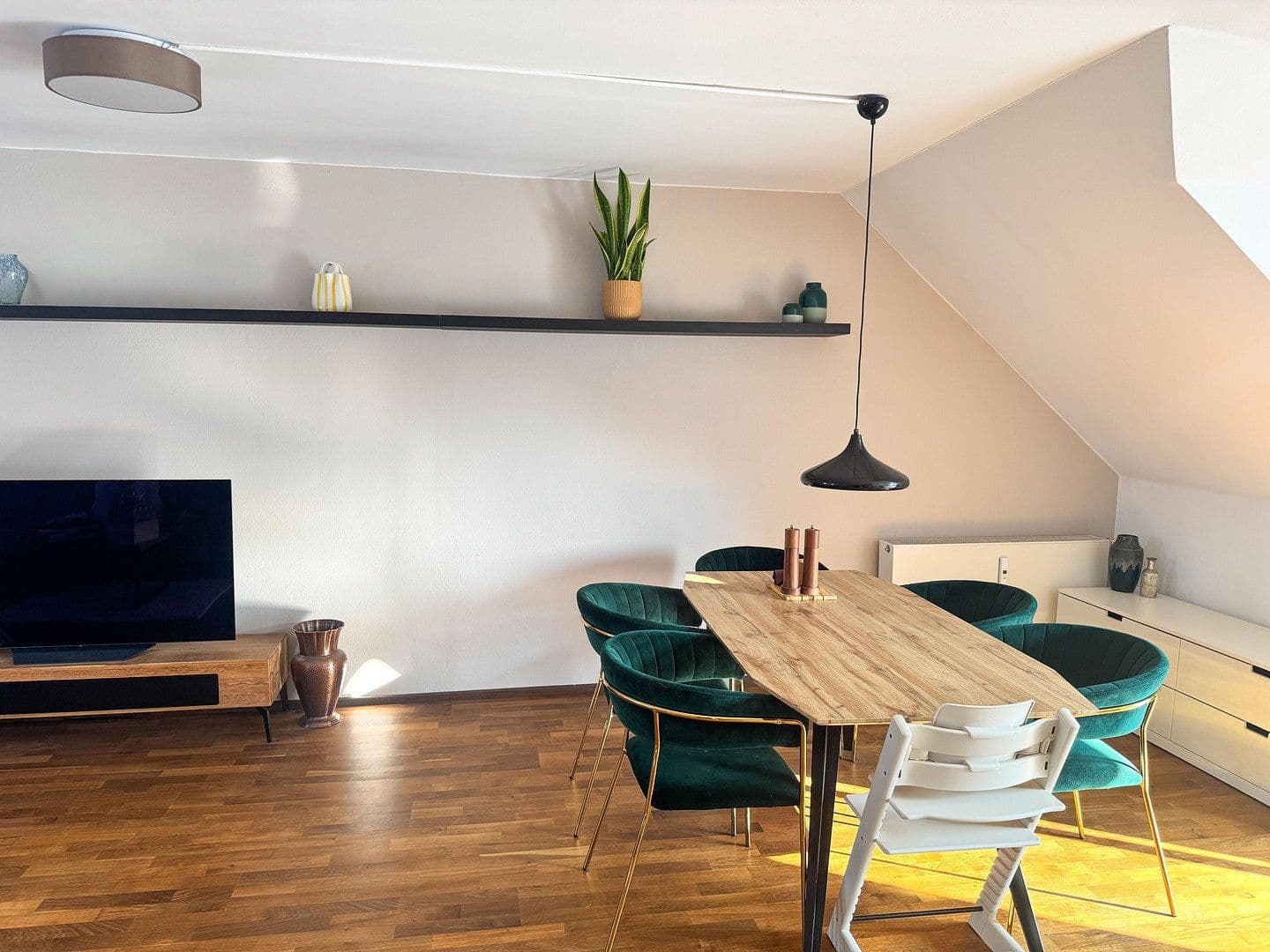 Prodej bytu 3+1 83 m², Fürstenfeldbruck, Bavorsko Prodej bytu 3+1 83 m², Fürstenfeldbruck, Bavorsko