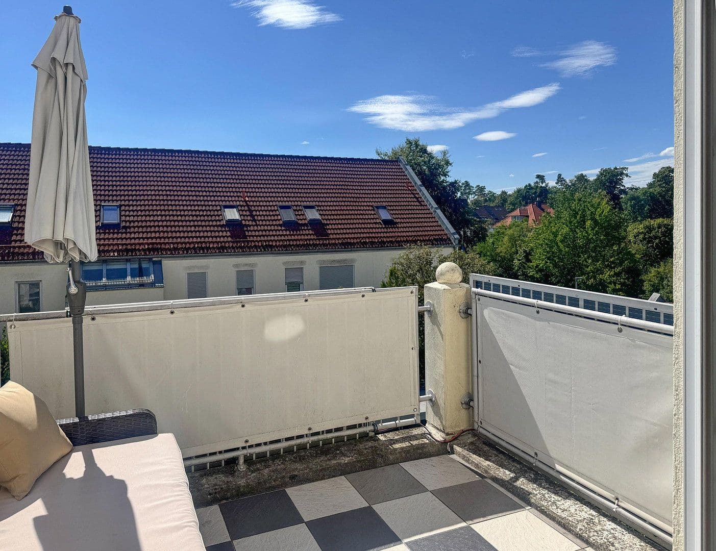 Prodej bytu 3+1 83 m², Fürstenfeldbruck, Bavorsko Prodej bytu 3+1 83 m², Fürstenfeldbruck, Bavorsko