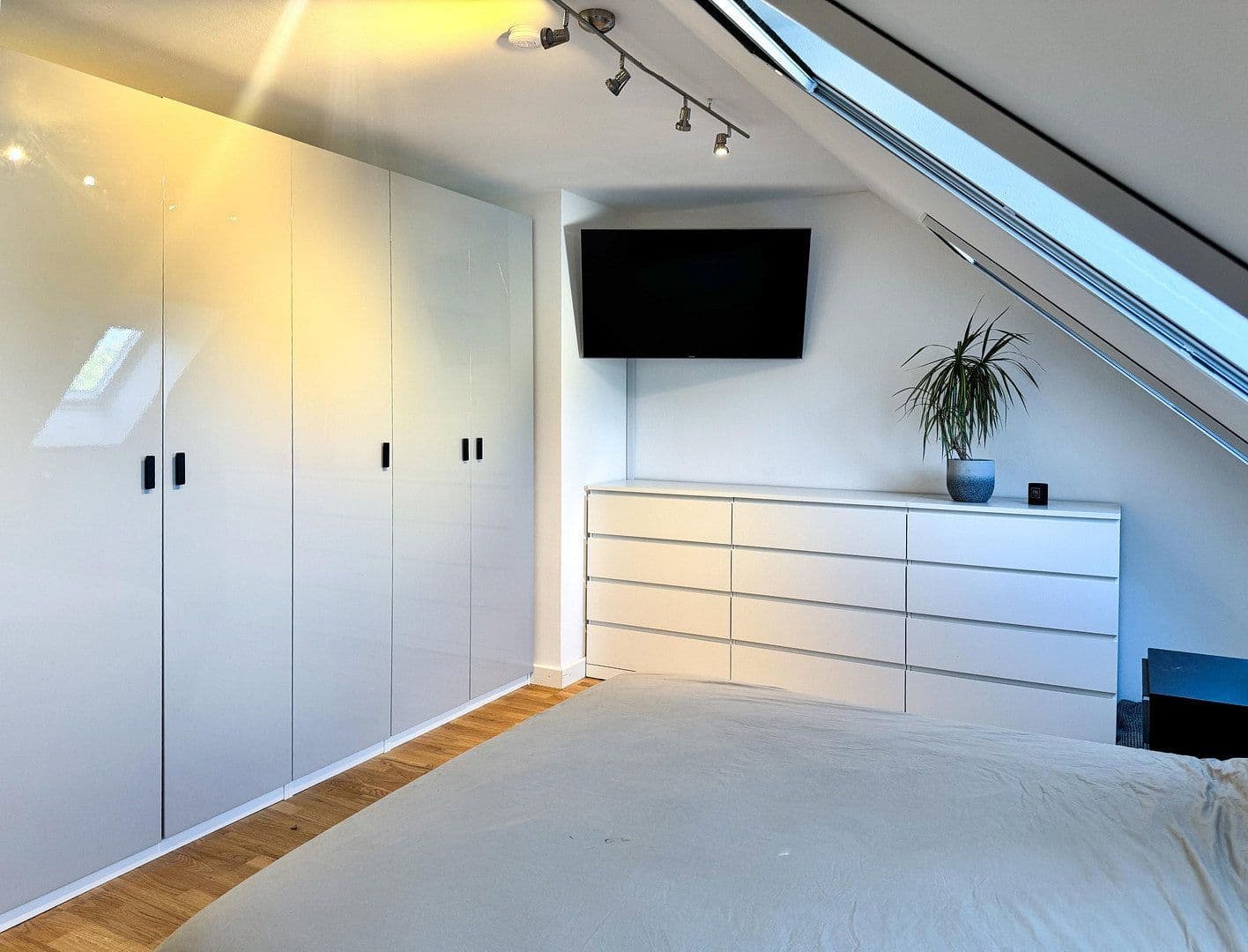 Prodej bytu 3+1 83 m², Fürstenfeldbruck, Bavorsko Prodej bytu 3+1 83 m², Fürstenfeldbruck, Bavorsko