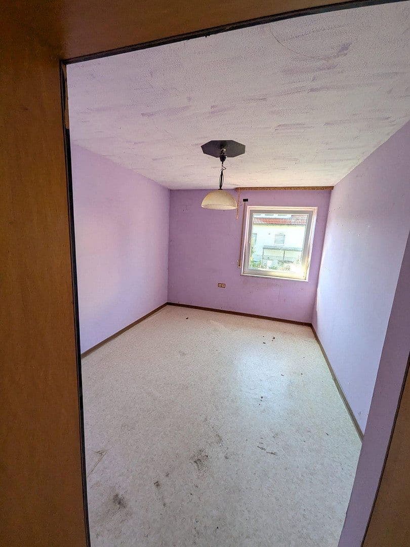 Prodej domu 172 m², pozemek 690 m², Laupheim, Bádensko-Württembersko Prodej domu 172 m², pozemek 690 m², Laupheim, Bádensko-Württembersko