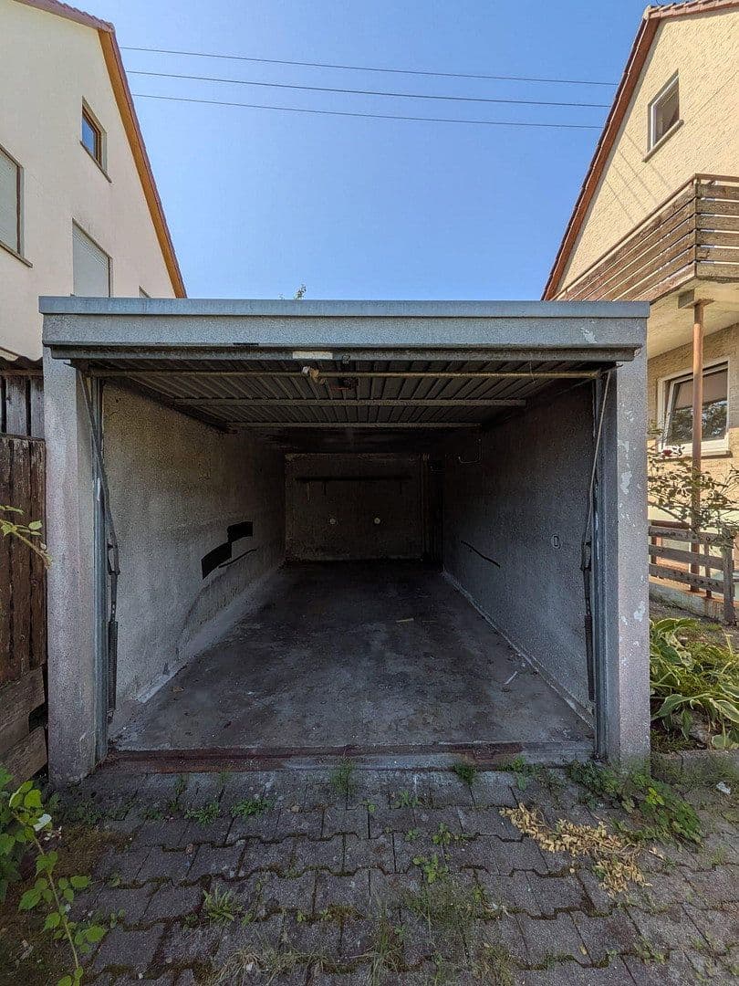 Prodej domu 172 m², pozemek 690 m², Laupheim, Bádensko-Württembersko Prodej domu 172 m², pozemek 690 m², Laupheim, Bádensko-Württembersko