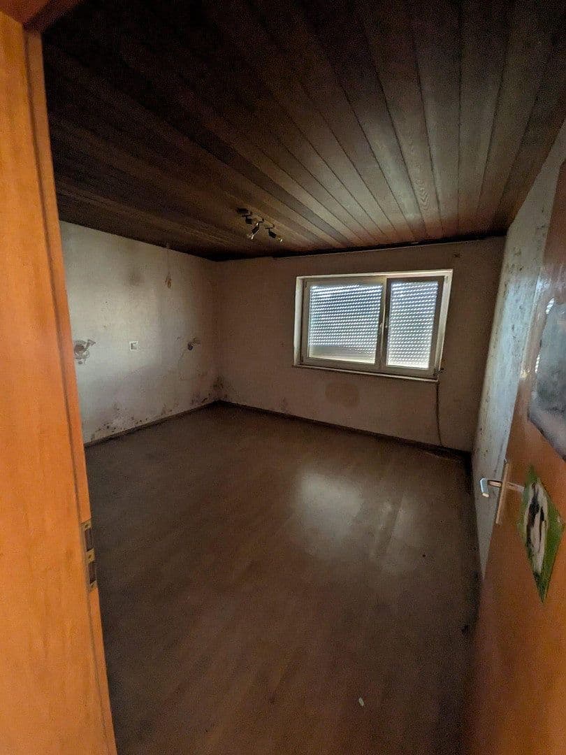Prodej domu 172 m², pozemek 690 m², Laupheim, Bádensko-Württembersko Prodej domu 172 m², pozemek 690 m², Laupheim, Bádensko-Württembersko