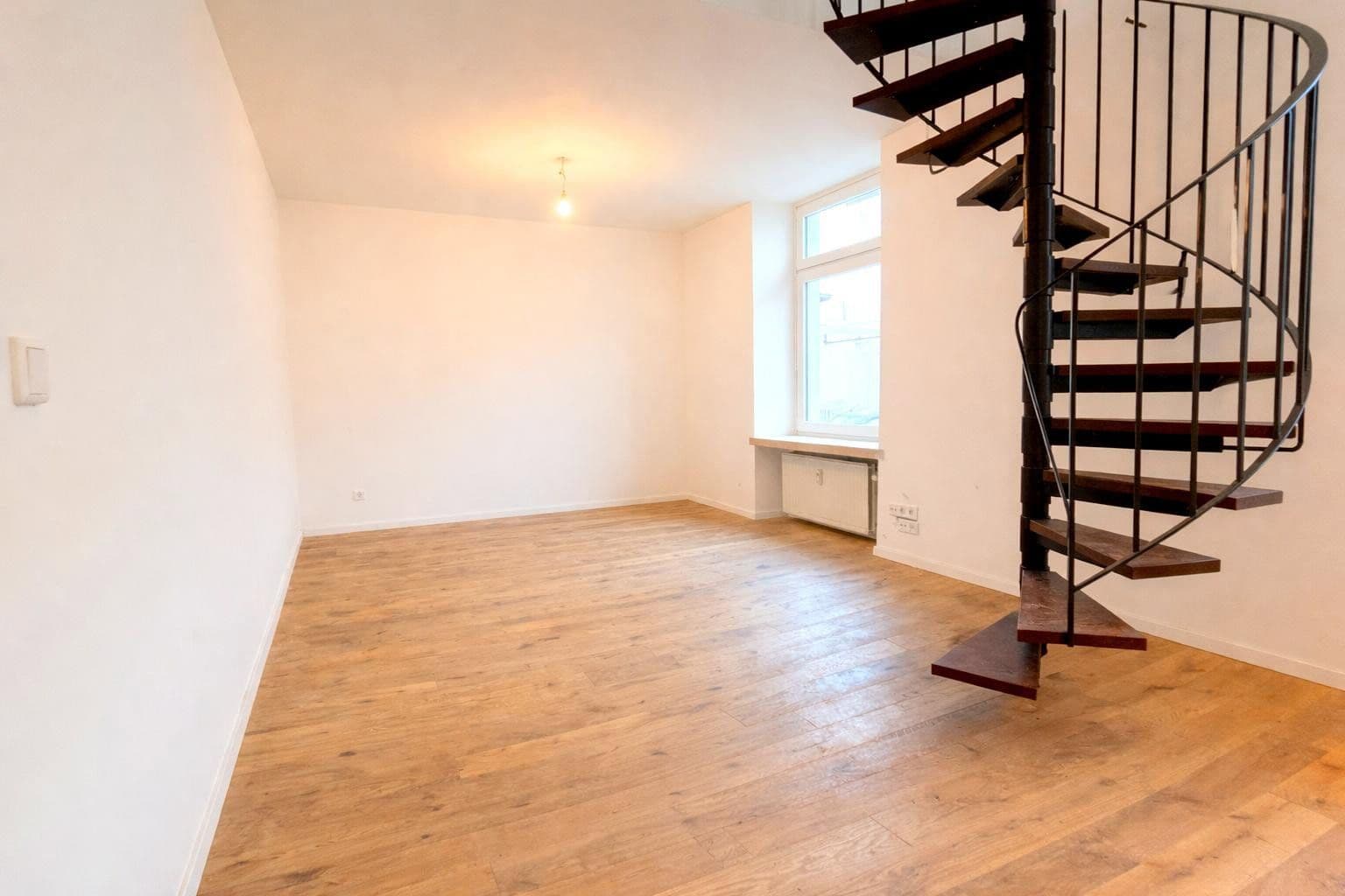 Prodej bytu 2+kk 60 m², Brombergerstraße 19, Wuppertal, Severní Porýní-Vestfálsko Prodej bytu 2+kk 60 m², Brombergerstraße 19, Wuppertal, Severní Porýní-Vestfálsko