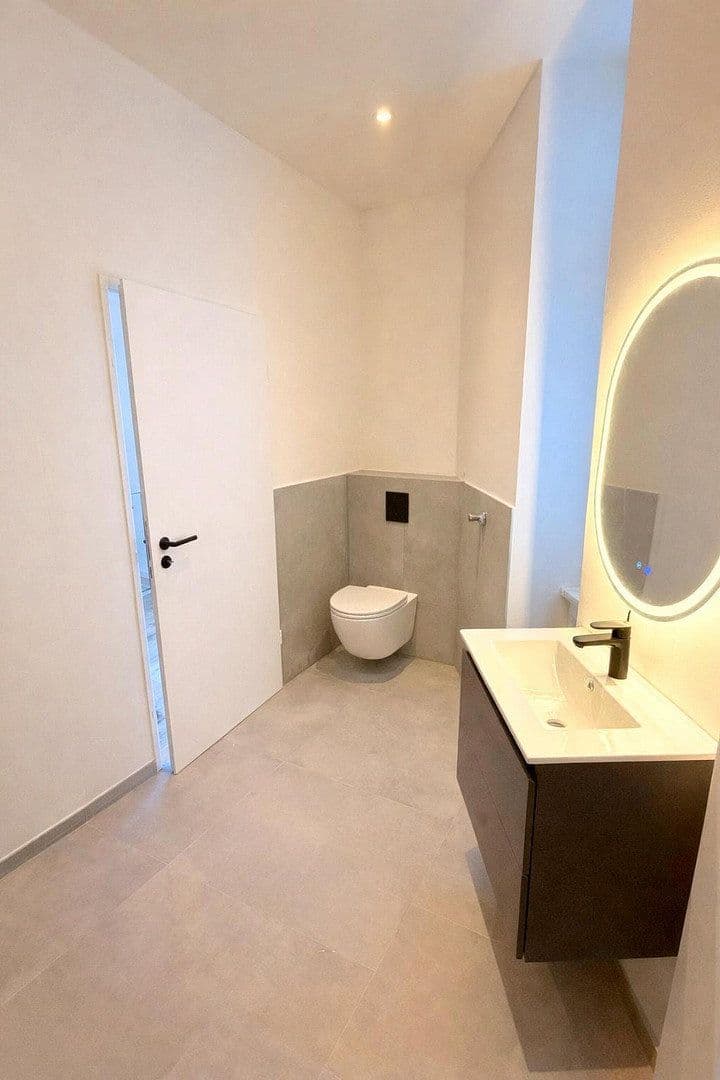 Prodej bytu 2+kk 60 m², Brombergerstraße 19, Wuppertal, Severní Porýní-Vestfálsko Prodej bytu 2+kk 60 m², Brombergerstraße 19, Wuppertal, Severní Porýní-Vestfálsko