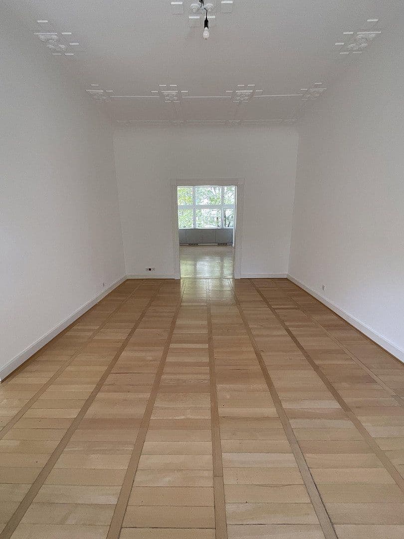 Prodej bytu 5+1 176 m², Düsseldorf, Severní Porýní-Vestfálsko Prodej bytu 5+1 176 m², Düsseldorf, Severní Porýní-Vestfálsko