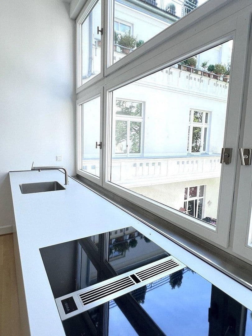 Prodej bytu 5+1 176 m², Düsseldorf, Severní Porýní-Vestfálsko Prodej bytu 5+1 176 m², Düsseldorf, Severní Porýní-Vestfálsko