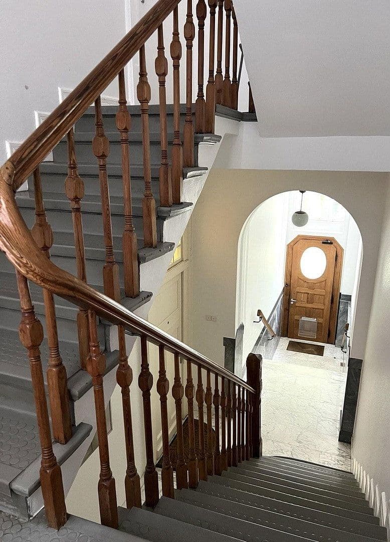 Prodej bytu 5+1 176 m², Düsseldorf, Severní Porýní-Vestfálsko Prodej bytu 5+1 176 m², Düsseldorf, Severní Porýní-Vestfálsko