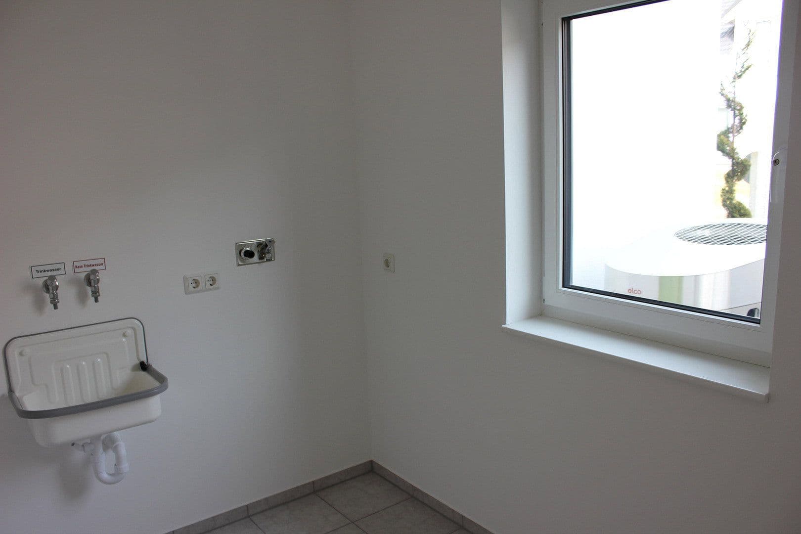 Pronájem domu 199 m², pozemek 334 m², Schlössleblick 4, Wehr, Bádensko-Württembersko Pronájem domu 199 m², pozemek 334 m², Schlössleblick 4, Wehr, Bádensko-Württembersko