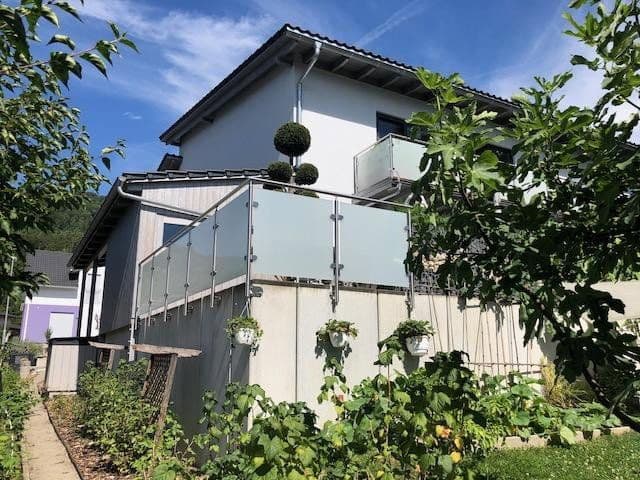 Pronájem domu 199 m², pozemek 334 m², Schlössleblick 4, Wehr, Bádensko-Württembersko Pronájem domu 199 m², pozemek 334 m², Schlössleblick 4, Wehr, Bádensko-Württembersko