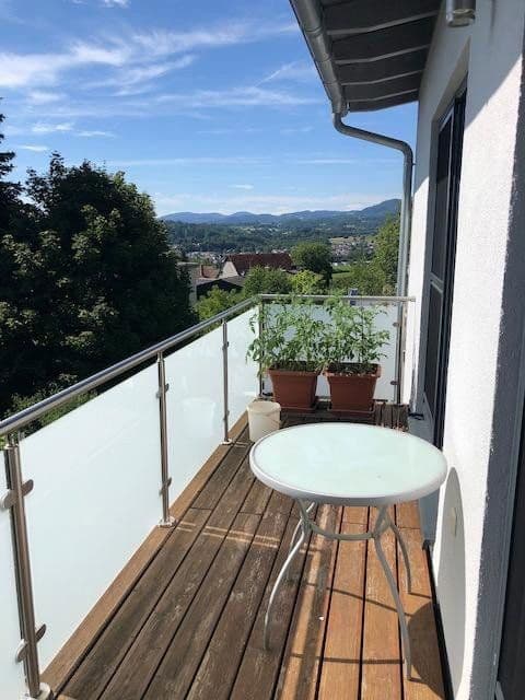 Pronájem domu 199 m², pozemek 334 m², Schlössleblick 4, Wehr, Bádensko-Württembersko Pronájem domu 199 m², pozemek 334 m², Schlössleblick 4, Wehr, Bádensko-Württembersko