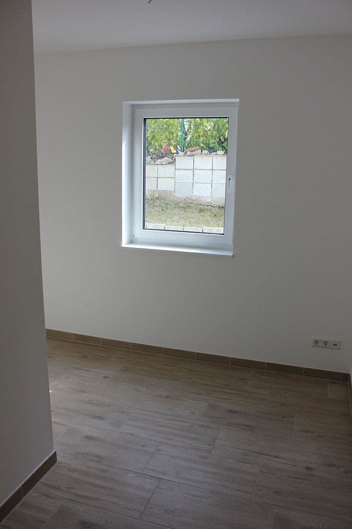 Pronájem domu 199 m², pozemek 334 m², Schlössleblick 4, Wehr, Bádensko-Württembersko Pronájem domu 199 m², pozemek 334 m², Schlössleblick 4, Wehr, Bádensko-Württembersko
