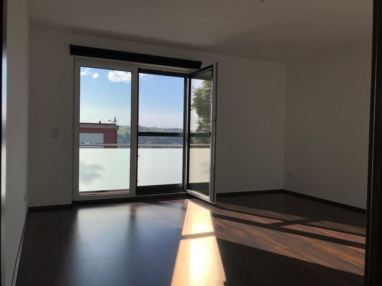 Pronájem domu 199 m², pozemek 334 m², Schlössleblick 4, Wehr, Bádensko-Württembersko Pronájem domu 199 m², pozemek 334 m², Schlössleblick 4, Wehr, Bádensko-Württembersko