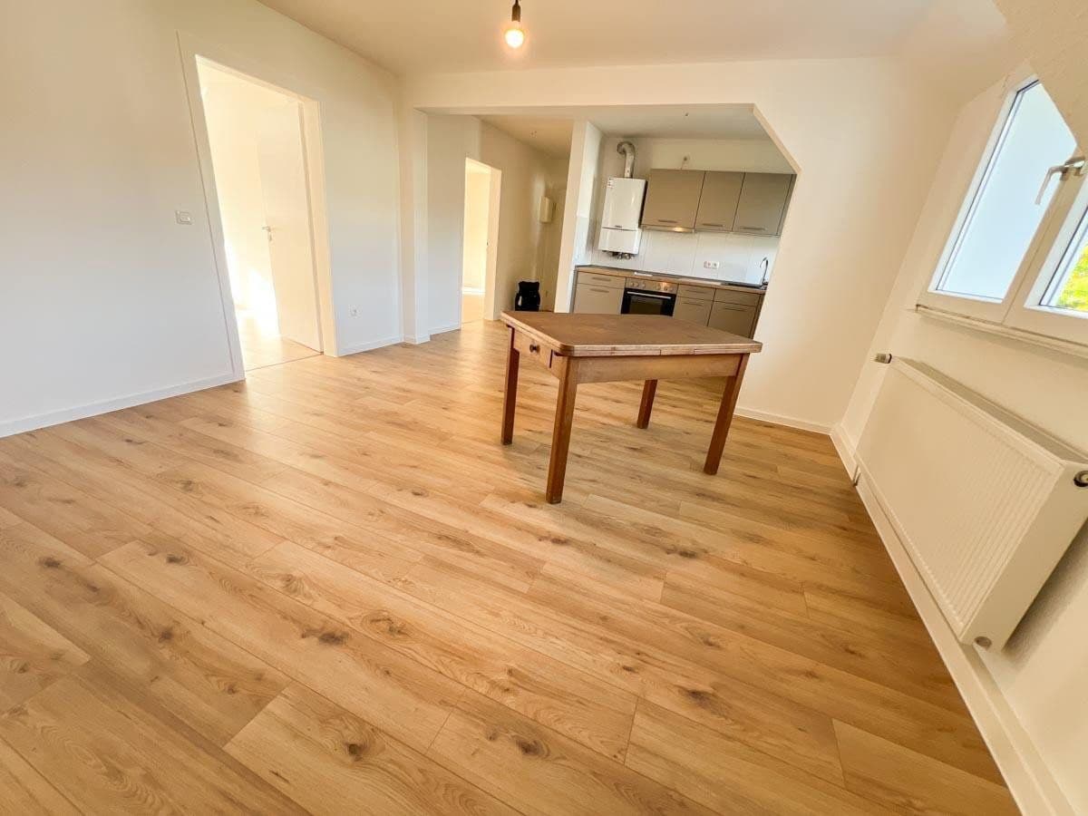 Prodej bytu 3+1 66 m², Wuppertal, Severní Porýní-Vestfálsko Prodej bytu 3+1 66 m², Wuppertal, Severní Porýní-Vestfálsko