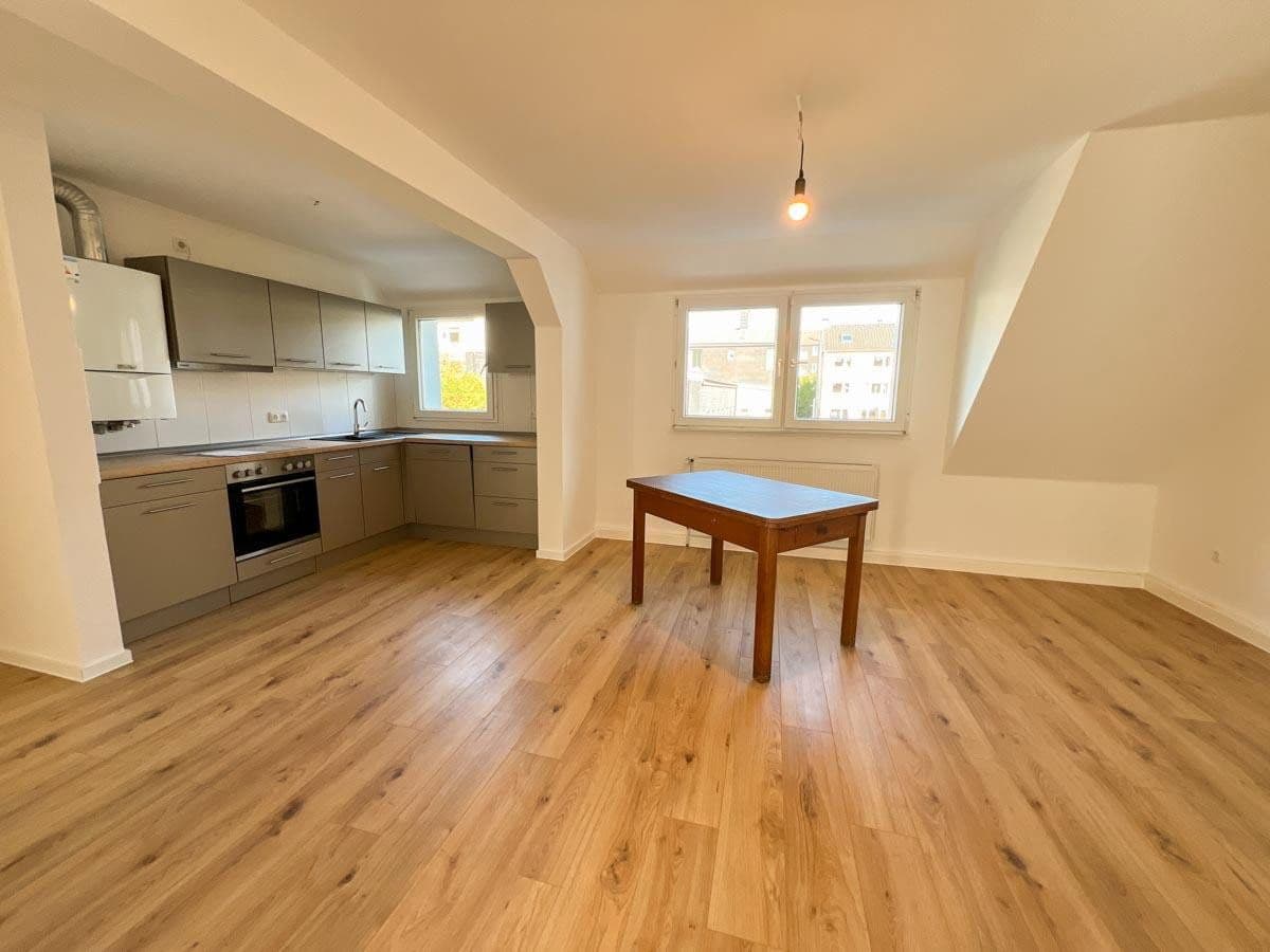 Prodej bytu 3+1 66 m², Wuppertal, Severní Porýní-Vestfálsko Prodej bytu 3+1 66 m², Wuppertal, Severní Porýní-Vestfálsko
