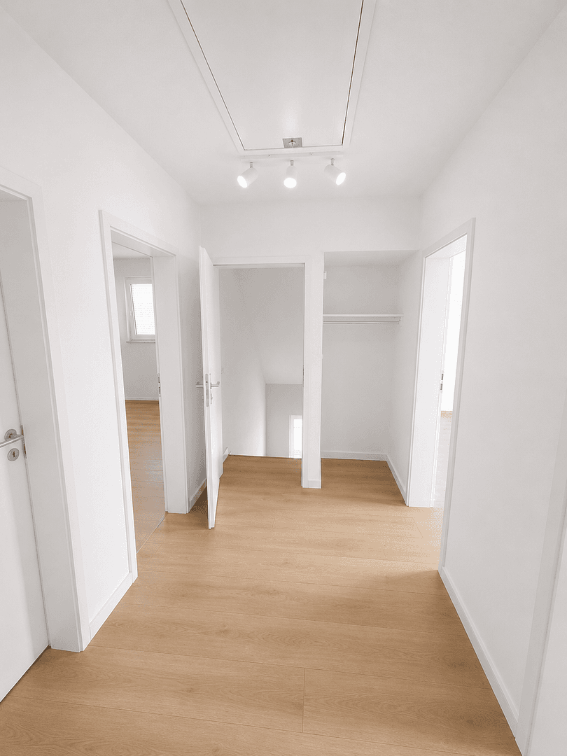 Pronájem bytu 3+1 70 m², Hahnenbachstraße 58, Hahnenbach, Porýní-Falc Pronájem bytu 3+1 70 m², Hahnenbachstraße 58, Hahnenbach, Porýní-Falc
