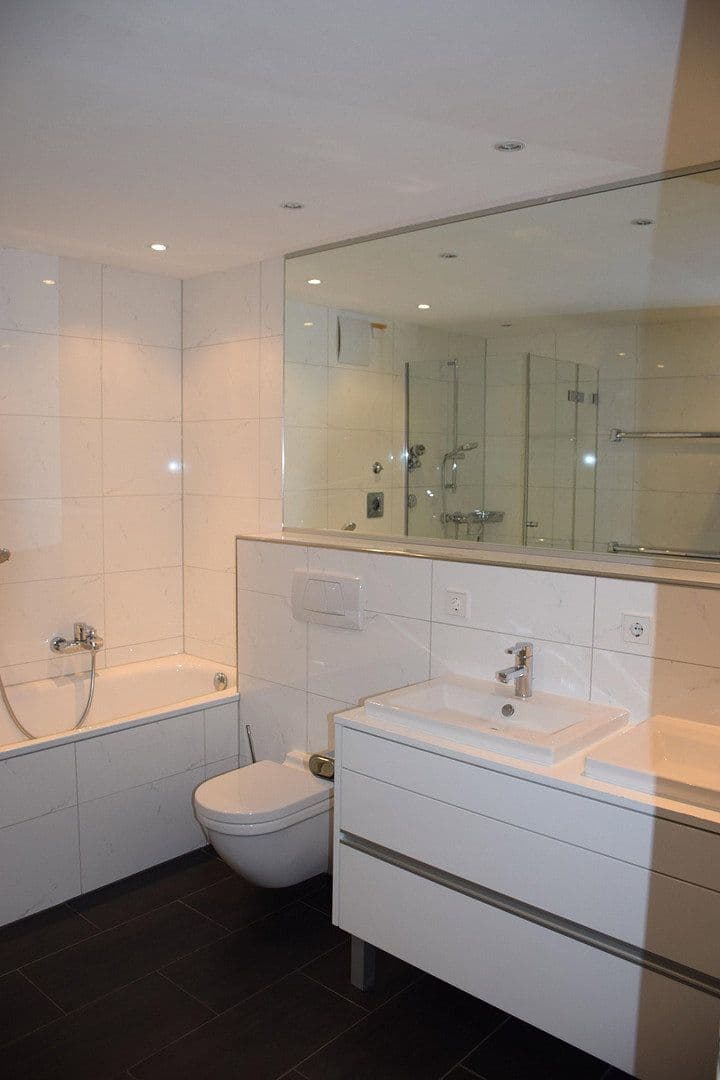 Pronájem kanceláře 130 m², Kaiserswerther Str. 144, Düsseldorf, Severní Porýní-Vestfálsko Pronájem kanceláře 130 m², Kaiserswerther Str. 144, Düsseldorf, Severní Porýní-Vestfálsko