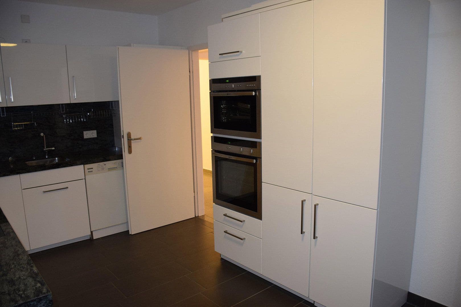 Pronájem kanceláře 130 m², Kaiserswerther Str. 144, Düsseldorf, Severní Porýní-Vestfálsko Pronájem kanceláře 130 m², Kaiserswerther Str. 144, Düsseldorf, Severní Porýní-Vestfálsko