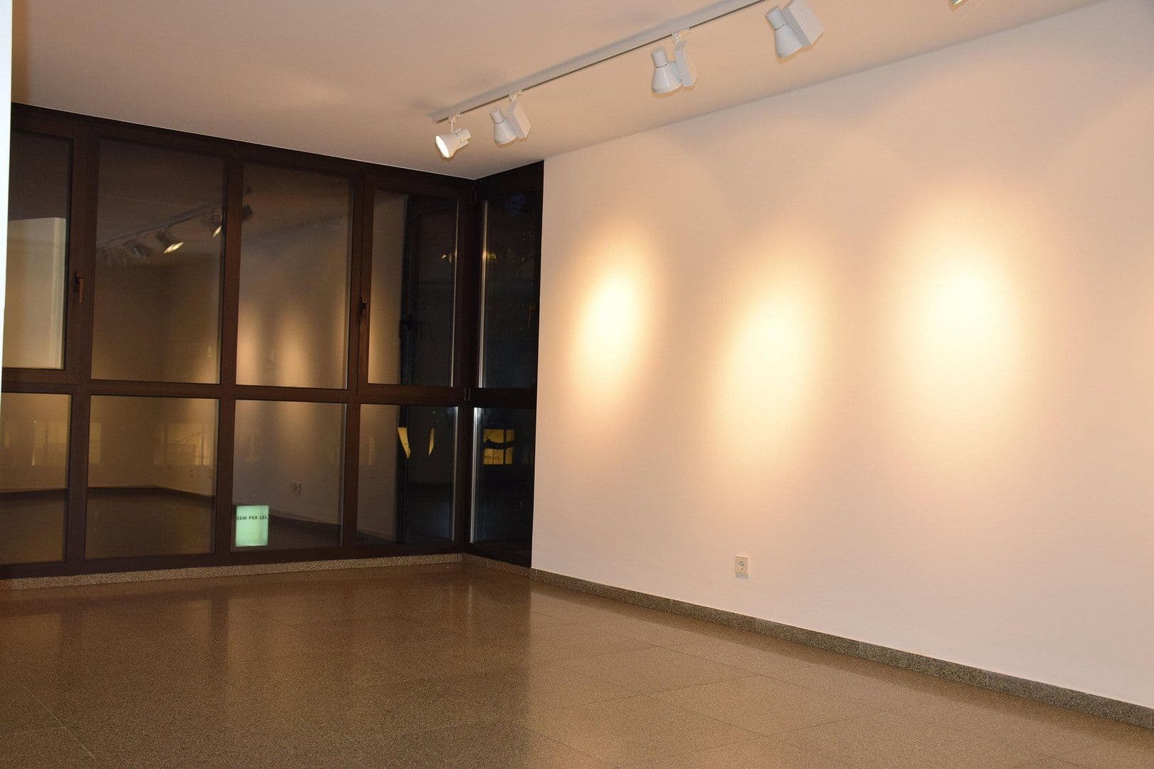 Pronájem kanceláře 130 m², Kaiserswerther Str. 144, Düsseldorf, Severní Porýní-Vestfálsko Pronájem kanceláře 130 m², Kaiserswerther Str. 144, Düsseldorf, Severní Porýní-Vestfálsko