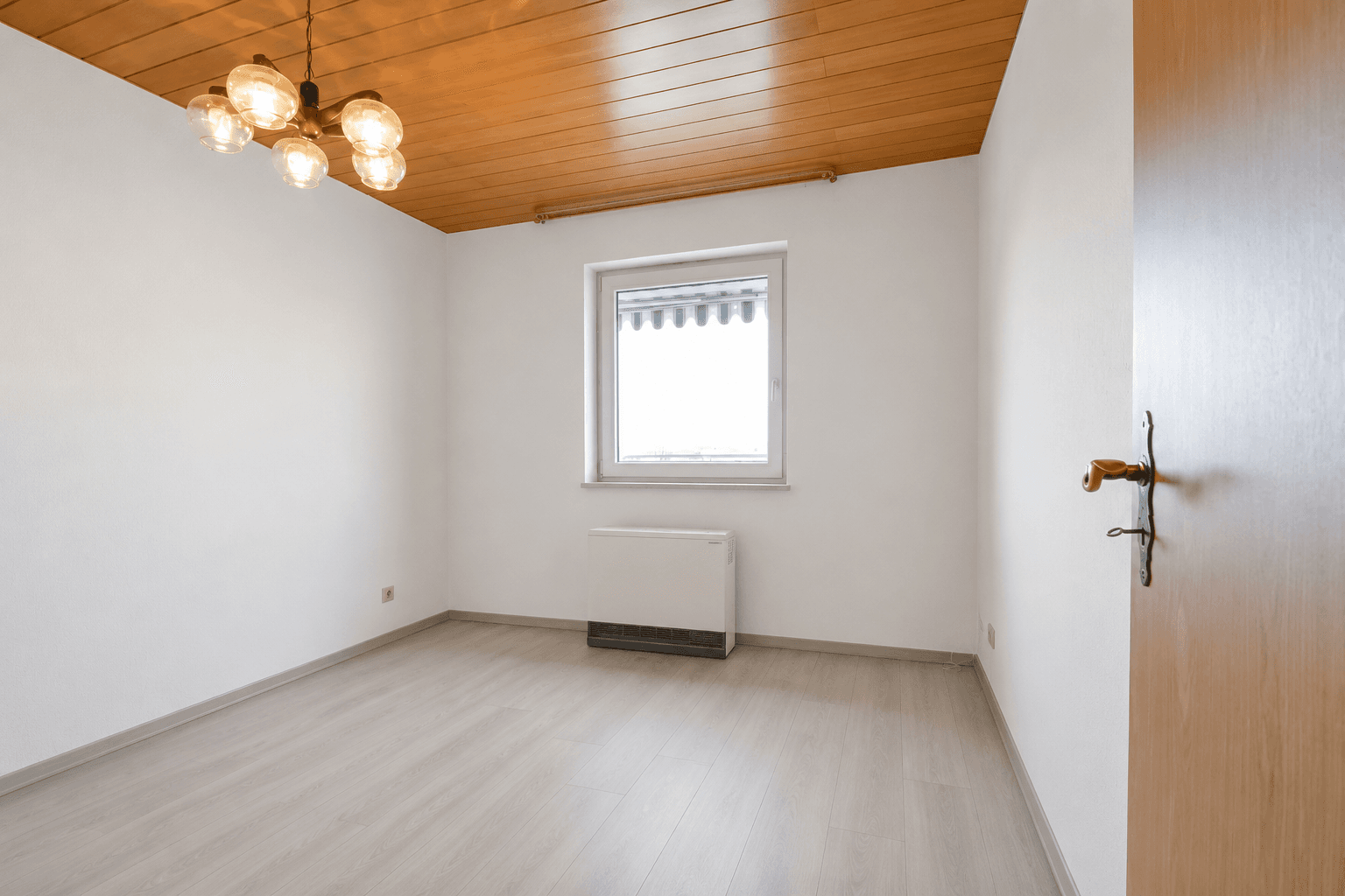 Pronájem bytu 3+1 79 m², Hasselstraße 106, Solingen, Severní Porýní-Vestfálsko Pronájem bytu 3+1 79 m², Hasselstraße 106, Solingen, Severní Porýní-Vestfálsko