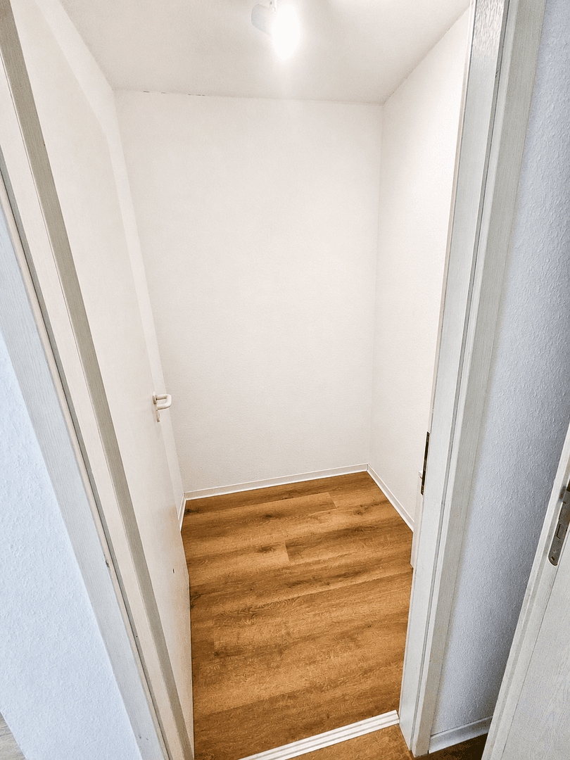 Pronájem bytu 1+1 35 m², Wiesloch, Bádensko-Württembersko Pronájem bytu 1+1 35 m², Wiesloch, Bádensko-Württembersko