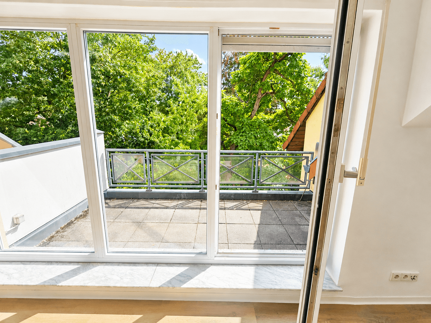Pronájem bytu 1+1 35 m², Wiesloch, Bádensko-Württembersko Pronájem bytu 1+1 35 m², Wiesloch, Bádensko-Württembersko