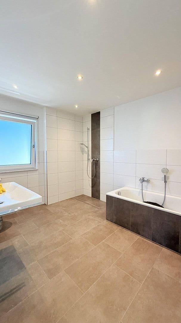 Pronájem bytu 3+1 71 m², Nibelungenweg 2, Plattling, Bavorsko Pronájem bytu 3+1 71 m², Nibelungenweg 2, Plattling, Bavorsko