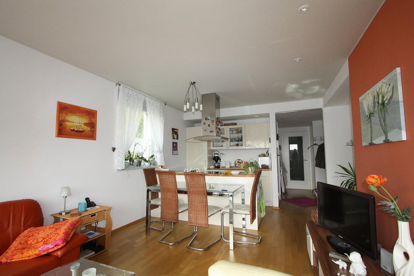 Pronájem bytu 3+1 72 m², Überlingen, Bádensko-Württembersko Pronájem bytu 3+1 72 m², Überlingen, Bádensko-Württembersko