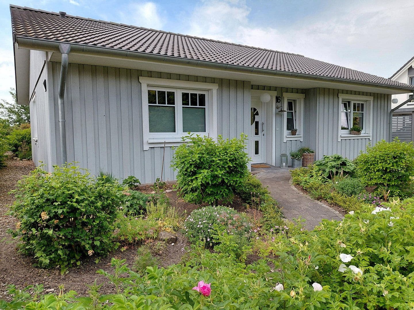 Prodej domu 138 m², pozemek 800 m², Loxstedt, Dolní Sasko Prodej domu 138 m², pozemek 800 m², Loxstedt, Dolní Sasko