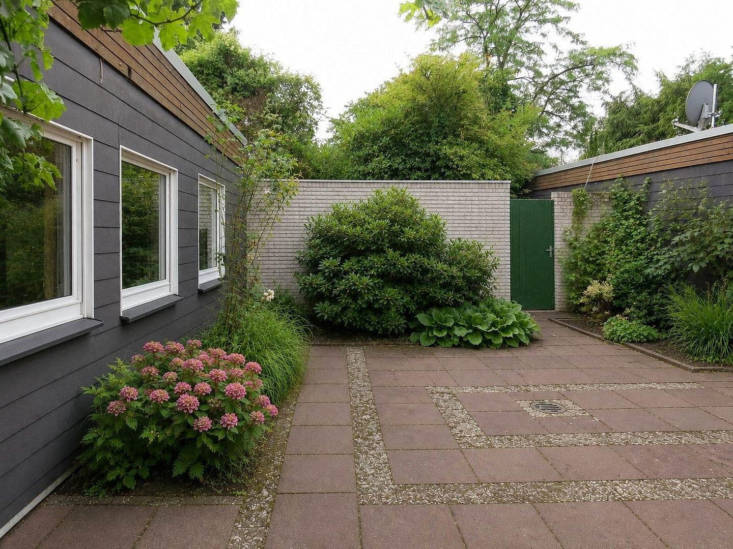 Prodej domu 143 m², pozemek 823 m², Bielefeld, Severní Porýní-Vestfálsko Prodej domu 143 m², pozemek 823 m², Bielefeld, Severní Porýní-Vestfálsko
