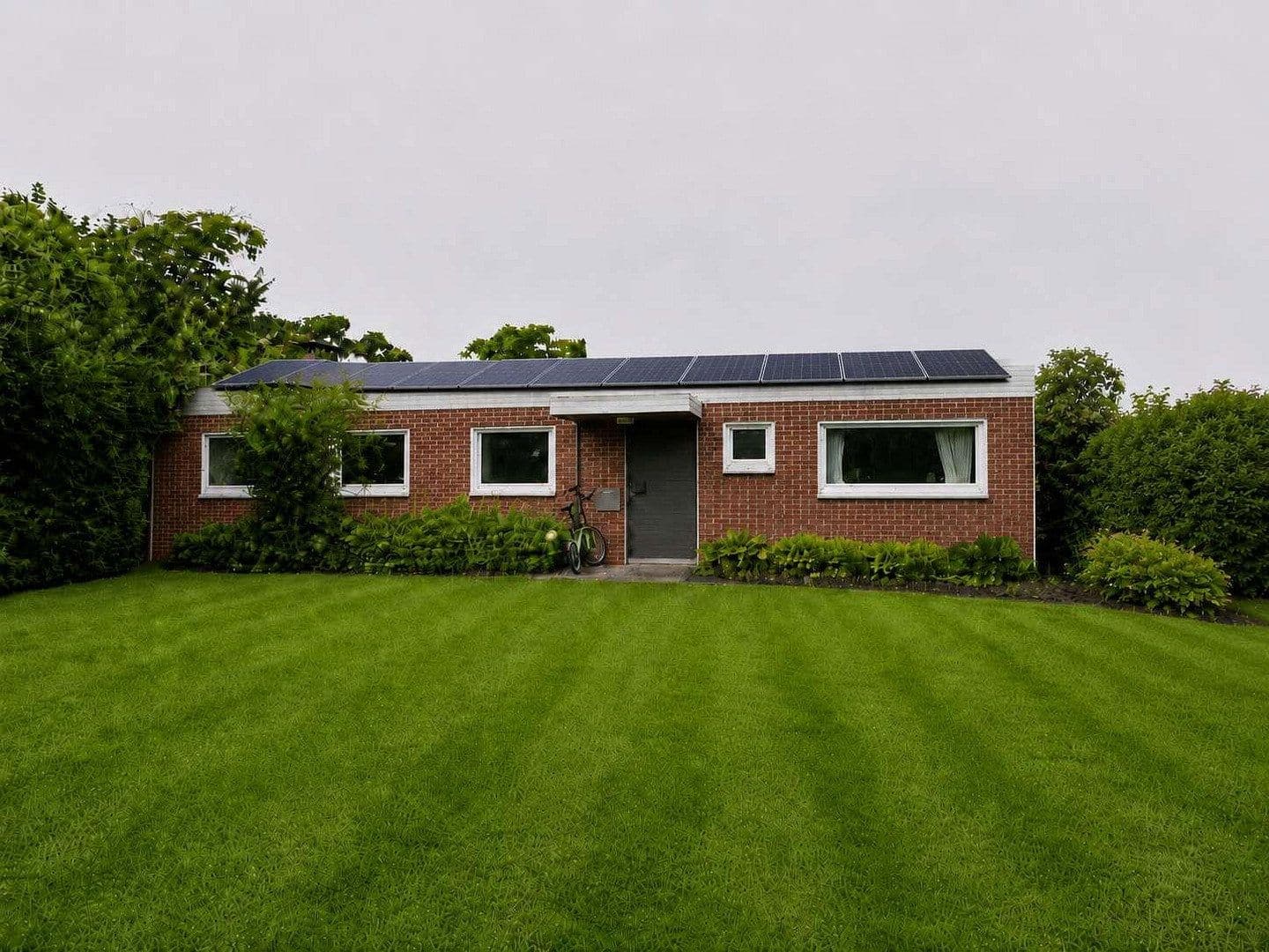 Prodej domu 143 m², pozemek 823 m², Bielefeld, Severní Porýní-Vestfálsko Prodej domu 143 m², pozemek 823 m², Bielefeld, Severní Porýní-Vestfálsko